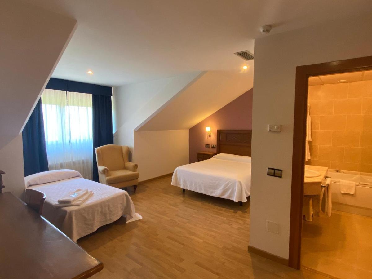 Hotel Cristina Noreña Esterno foto