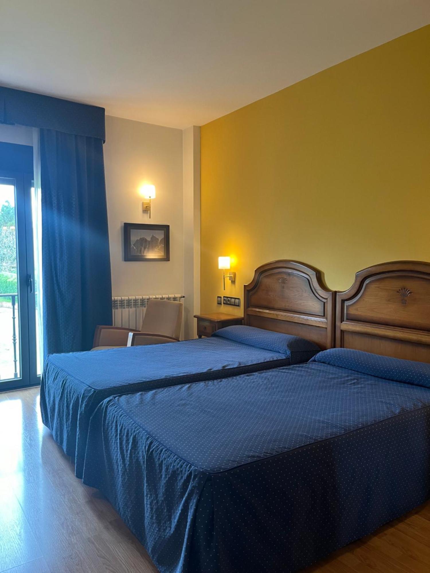 Hotel Cristina Noreña Esterno foto