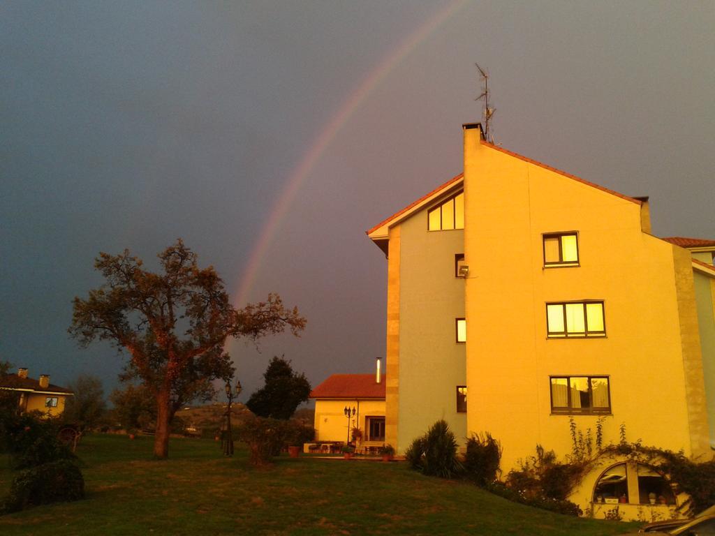 Hotel Cristina Noreña Esterno foto
